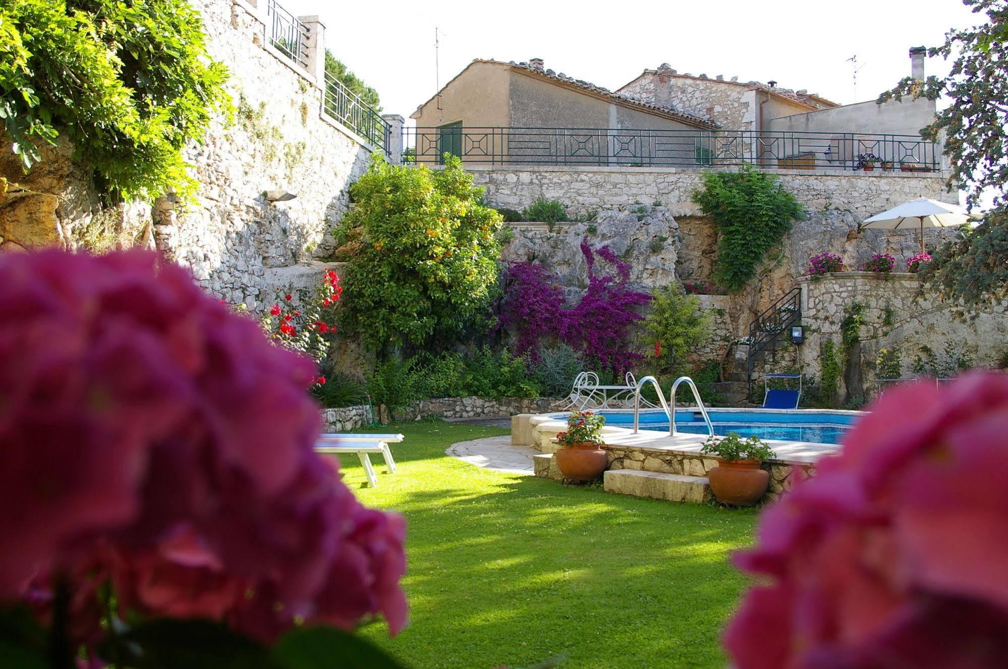סטורניה Hotel Villa Clodia מראה חיצוני תמונה